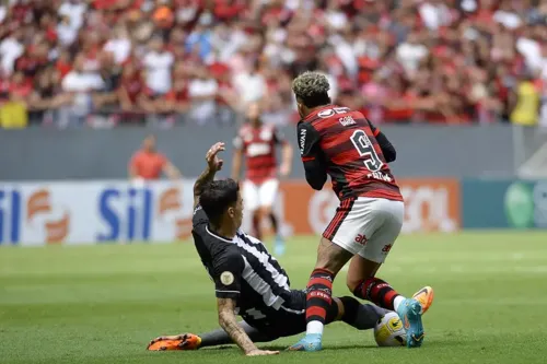 Botafogo venceu o Flamengo no primeiro turno por 1 a 0