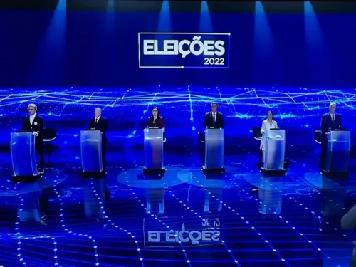 Candidatos participaram do primeiro debate na TV neste domingo (29)