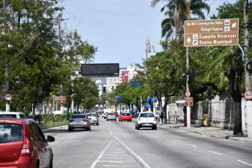 Elaboração do projeto de reurbanização da Avenida Marquês do Paraná no trecho norte (entre a Av. Ernani do Amaral Peixoto e a Rua Marechal Deodoro) e Avenida Jansen de Melo, incluindo imediações da Praça Renascença