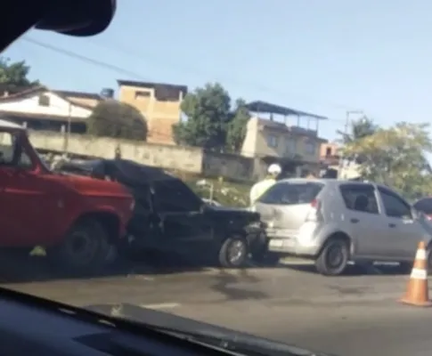 A lentidão no trânsito ocorre principalmente do Km 305 ao Km 310