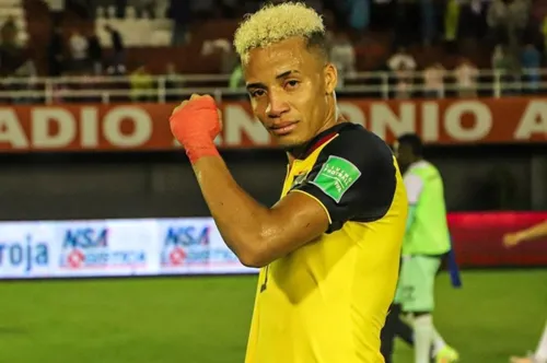 Byron Castillo pela seleção do Equador