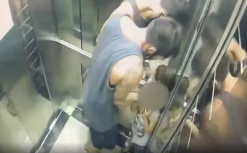 Vídeo flagra momento em que a criança é agredida no elevador