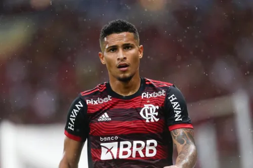 João Gomes em partida pelo Flamengo