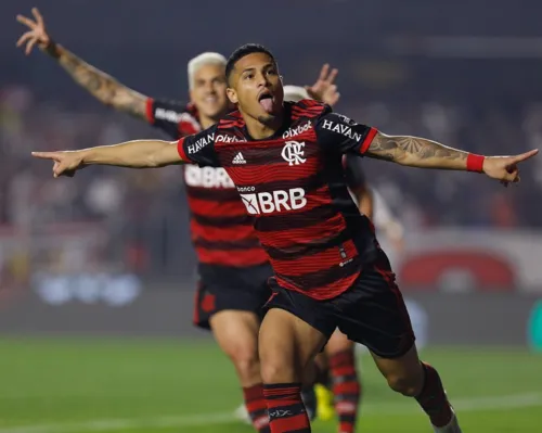 João Gomes comemora gol pelo Flamengo