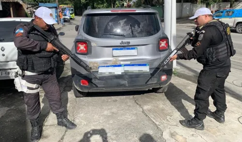 Criminosos conseguiram escapar pela mata