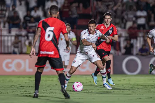 Partida foi disputada no estádio Antônio Accioly