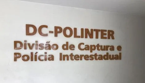 Policiais da Divisão de Capturas e Polícia Interestadual (DC-Polinter) efetuaram a  prisão