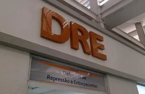 Agentes da Delegacia de Repressão a Entorpecentes (DRE) são os responsáveis pela prisão