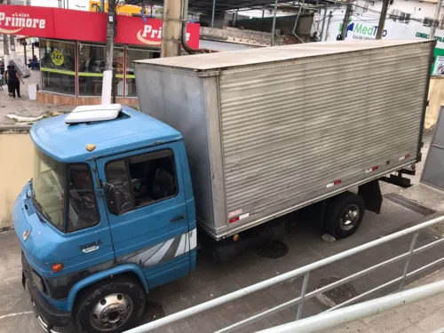 Caminhão foi roubado no dia 24 de setembro no bairro Marambaia, na altura da cidade de São Gonçalo