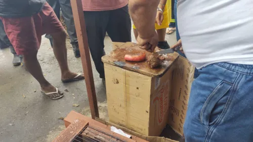 Parte dos manifestantes que bloquearam trechos da rodovia são os organizadores do almoço ao ar livre