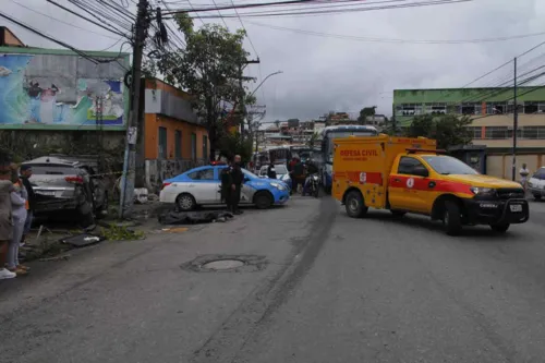 Colisão aconteceu por volta das 4h40 da madrugada desta quinta (3)