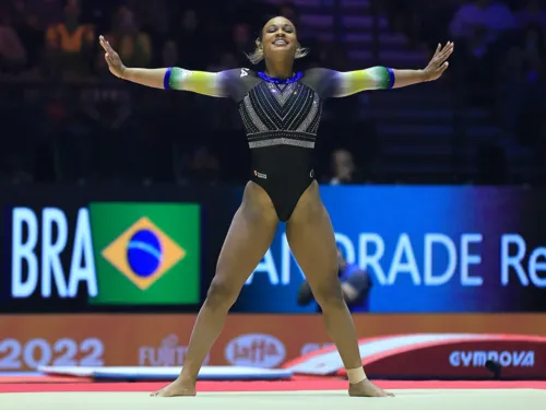 Rebeca teve mais uma apresentação marcante no Mundial