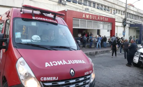 Homem foi levado para o Hospital Getúlio Vargas