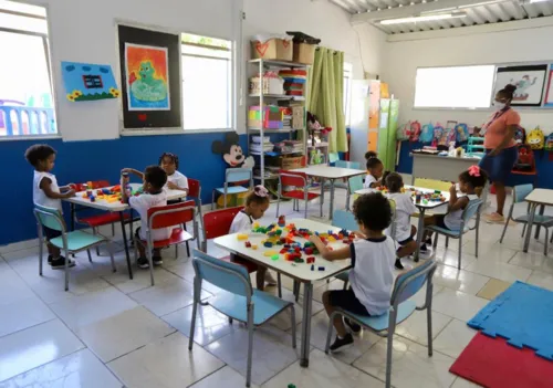 Quem já estuda em escola da Prefeitura e for permanecer na rede, terá renovação automática da vaga