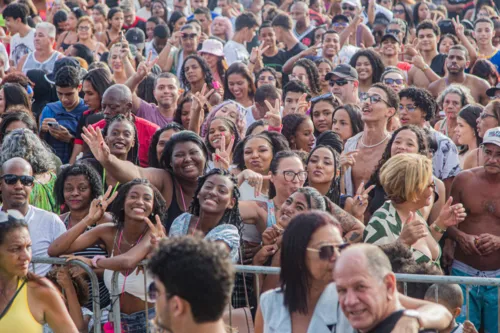 Fãs curtiram o show “Pôr do sol no Pontal de Santo Antônio com Péricles”