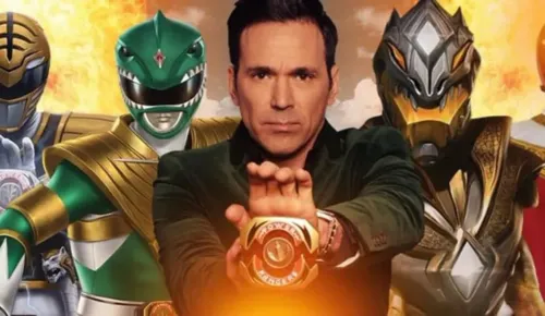 Frank ganhou destaque em 1993 como o Ranger Verde da série de sucesso Power Rangers