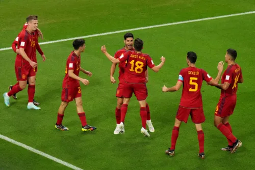 Baile da Espanha exibiu o melhor futebol da Copa até aqui