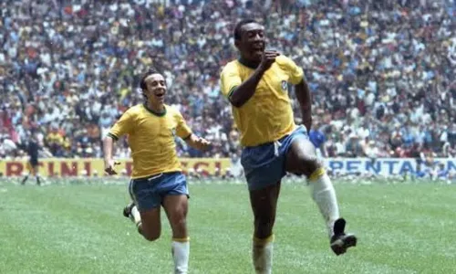 Pelé marcou o 100º gol brasileiro, em 1970