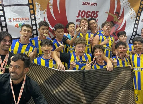 Colégio Objetivo Camboinhas celebra títulos nos Jogos Escolares de Niterói