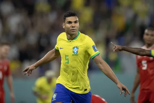 Casemiro marca no fim e garante a segunda vitória do Brasil