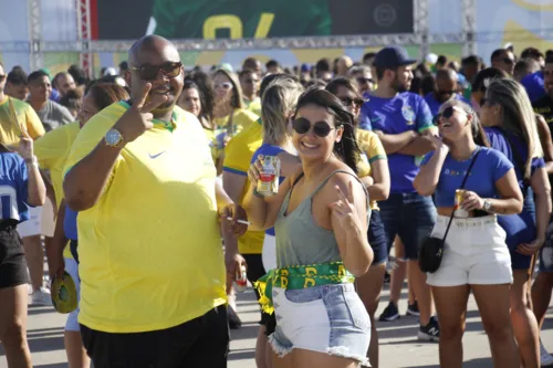 Na alegria e na tristeza, Thiago e Larissa curtiram a partida juntos