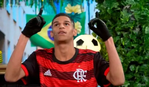 Influenciador usou a camisa durante o programa 'Domingão com o Hulk' deste domingo