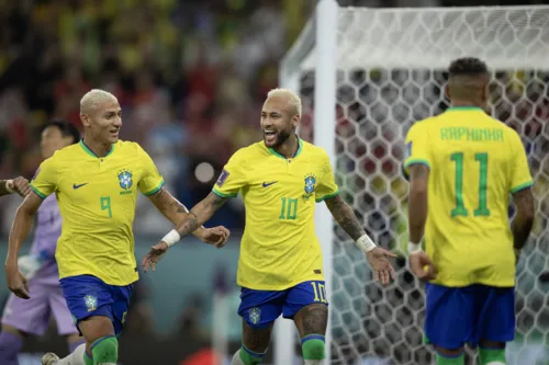 Voltando de lesão, Neymar marcou o segundo gol na goleada do Brasil