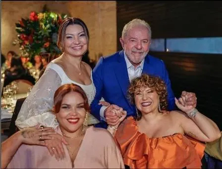 Ju de Paulla e Maria Rita juntas no casamento de Lula e Janja