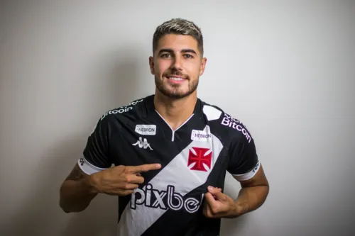 Atacante foi o vice-artilheiro do Brasileirão no ano passado e também teve passagens pelo Botafogo em 2020