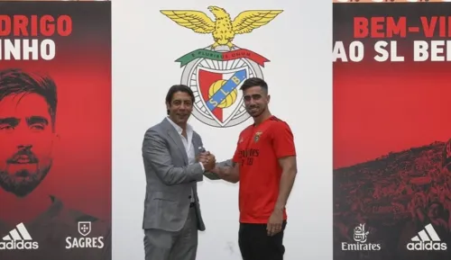 Rodrigo Pinho em sua apresentação no Benfica