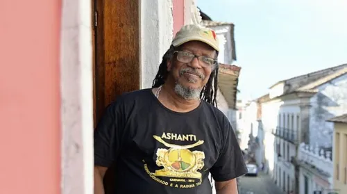 Presidente e fundador do Olodum, João Jorge é advogado e mestre em Direito pela Universidade de Brasília (UnB). Ele também foi integrante do Conselho Curador da Empresa Brasil de Comunicação (EBC), até 2016, quando o colegiado foi extinto.