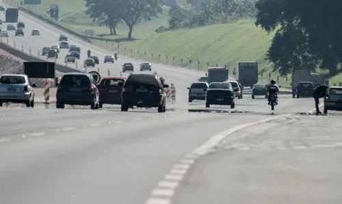 Para evitar acidentes e outros transtornos, a PRF pede aos motoristas que façam a revisão preventiva dos veículos