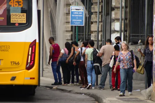 Passageiros criticaram o aumento da passagem, e apontaram a falta de conforto