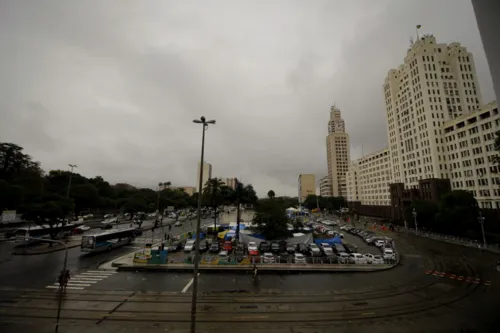 Movimentação foi baixa em acampamento em frente ao Palácio Duque de Caxias, no centro do Rio