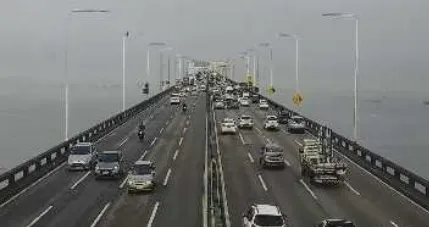 Motoristas enfrentam lentidão até o Rio