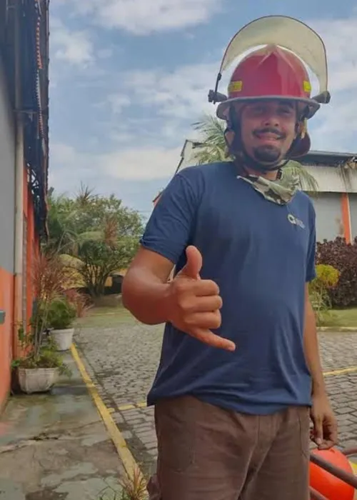 Sepultamento do jovem acontece na tarde desta quinta (8), em Nova Iguaçu