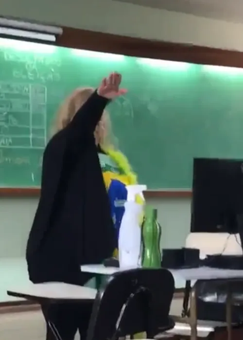 A professora estava em sala de aula