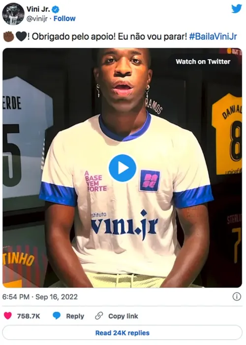 Vinícius Jr. fez campanha contra o racismo no mês passado