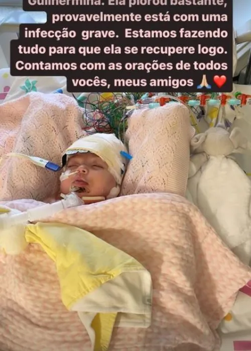 A bebê nasceu no dia 21 de junho com uma cardiopatia congênita rara chamada anomalia de Ebstein.