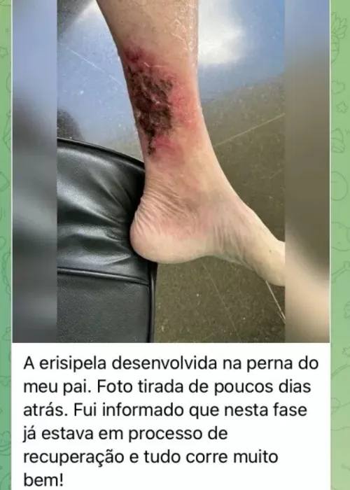 A foto foi postada no Telegram de Carlos Bolsonaro