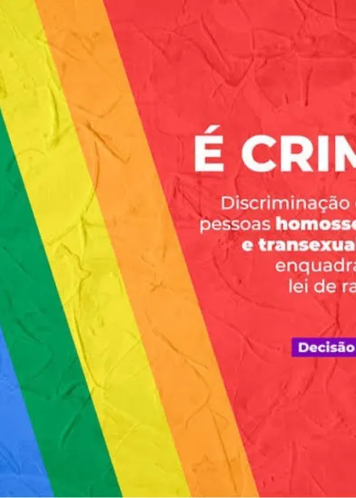 Postagem com bandeira do arco-íris com a descrição da decisão do Supremo Tribunal Federal (STF) que criminaliza a homofobia