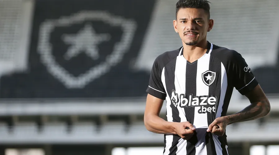 Tiquinho Soares é a principal esperança de gols no Botafogo para a temporada