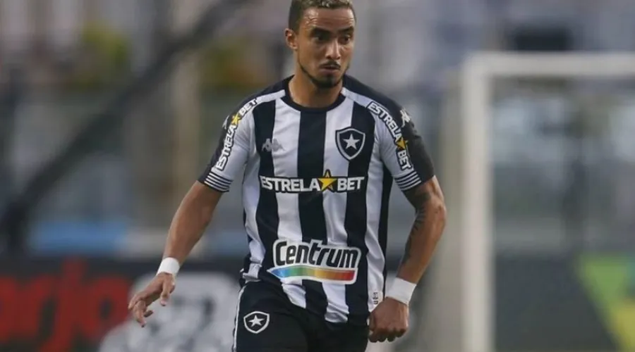 Rafael em partida pelo Botafogo