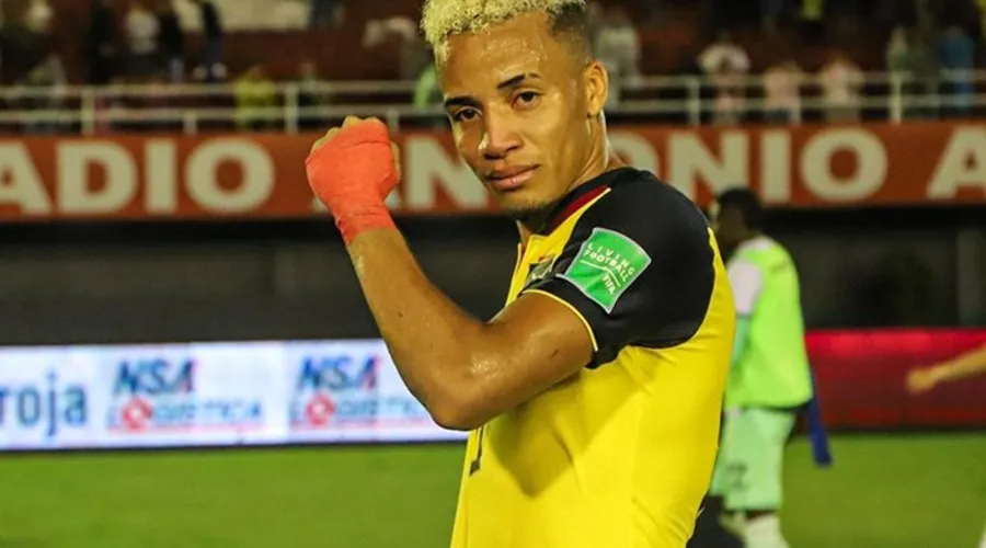 Byron Castillo pela seleção do Equador