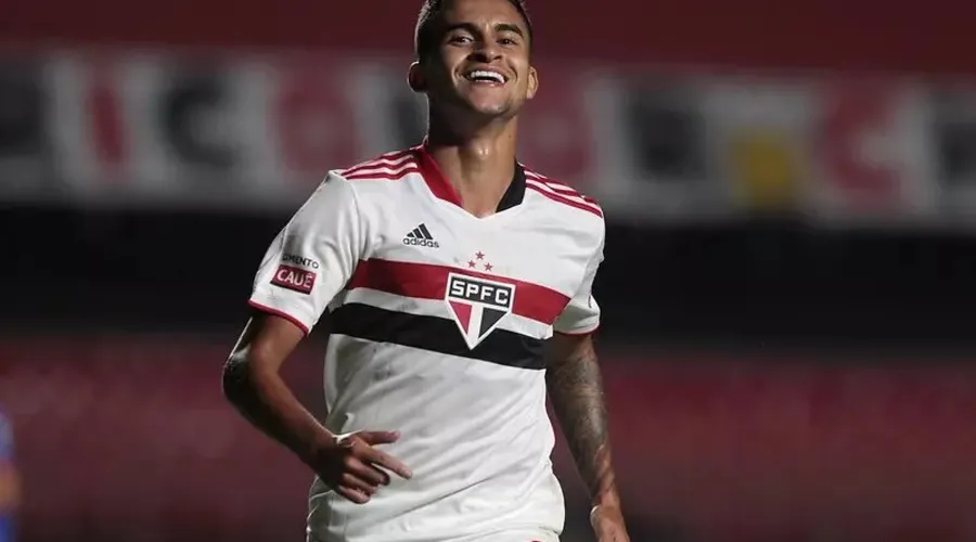 Rodrigo Nestor vem se destacando com a camisa do São Paulo na temporada
