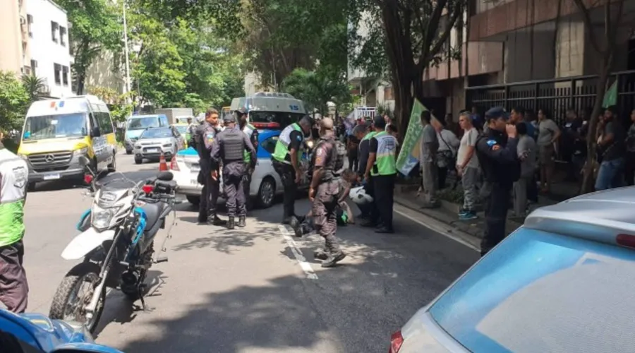 Policial foi atropelado na rua Gomes Carneiro