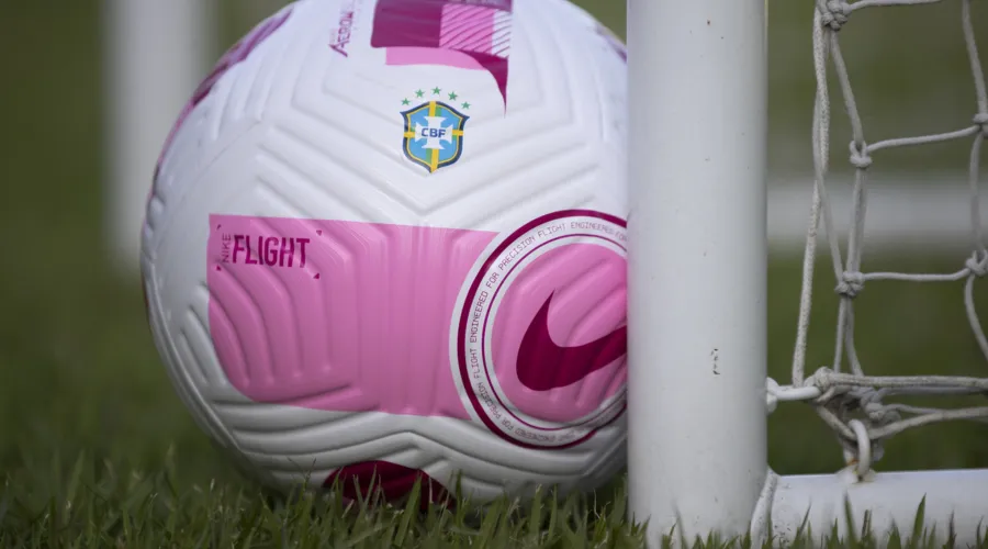 Bola do Outubro Rosa será utilizada no Campeonato Brasileiro