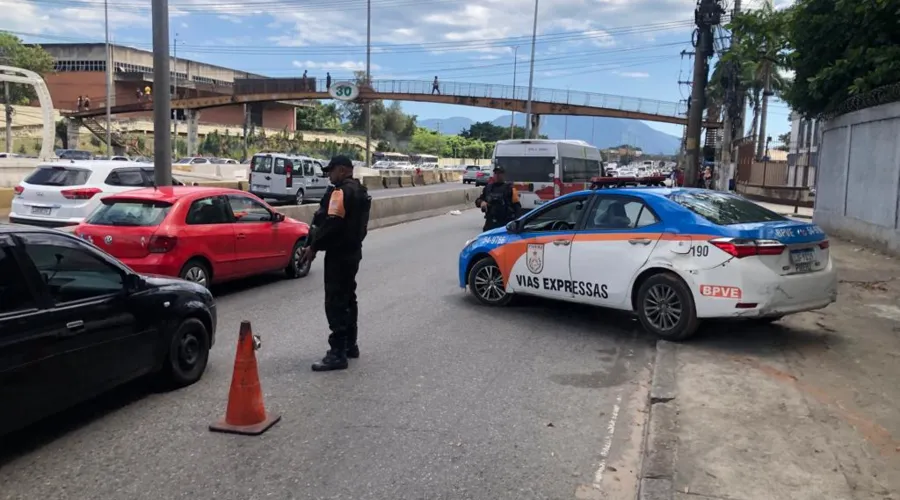 Policiamento ostensivo na Avenida Brasil