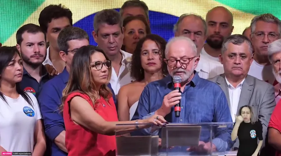 Lula considerou sua eleição "um processo de ressurreição na política brasileira"