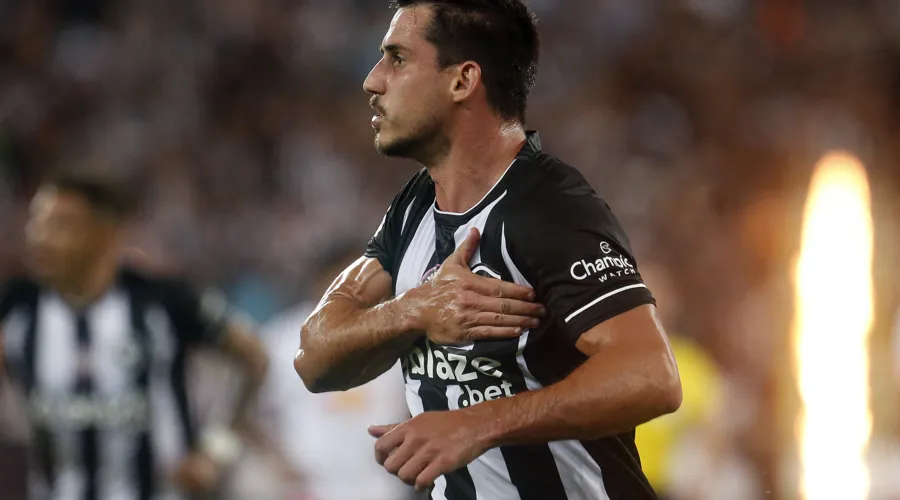 Gabriel Pires marcou um dos gols da vitória sobre o Bragantino